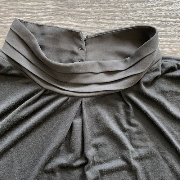 Sz L Pointelle black high collared dressy tank EUC - Picture 3 of 8